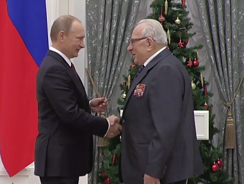 Путин и Загорулько.png Путин и Загорулько.png